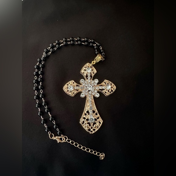 Vintage Gold Tone Gothic Statement Cross Charm Rosary Choker Necklace Brand New - Picture 9 of 11